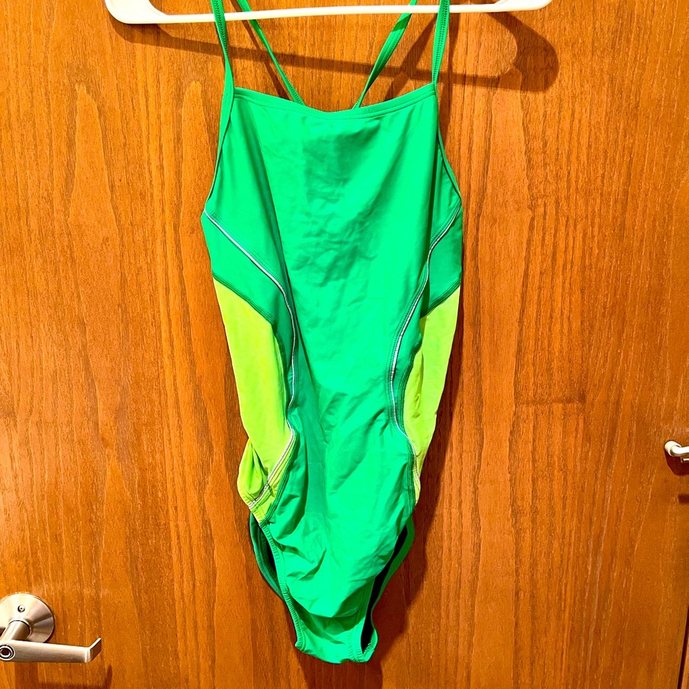 Speedo swimsuit green size 12 hardly used